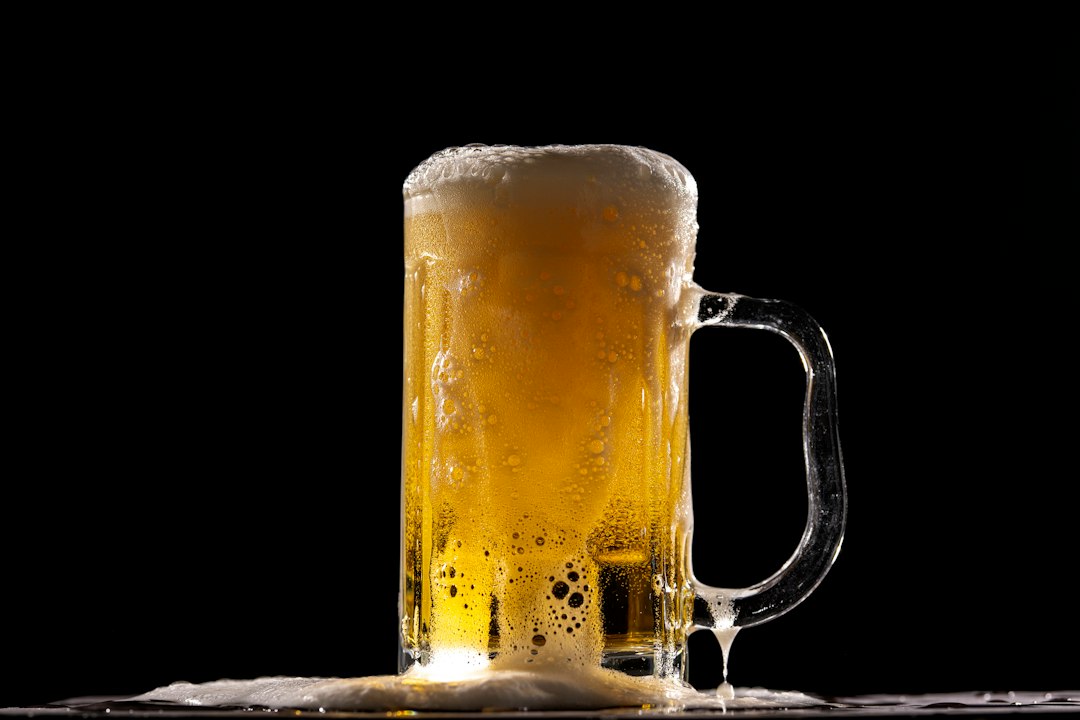 Evolution of cold beer serving technology through history